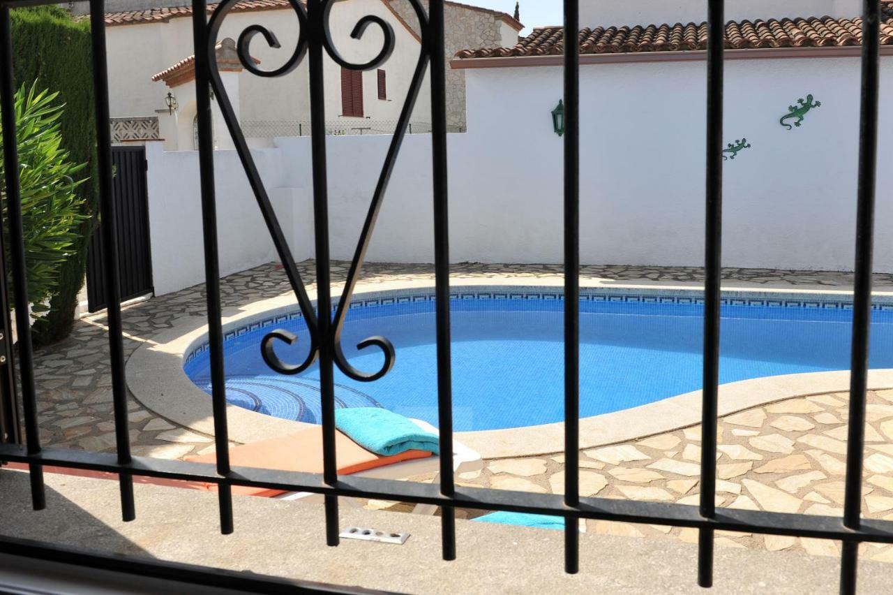 Armallada L'Escala Exterior foto